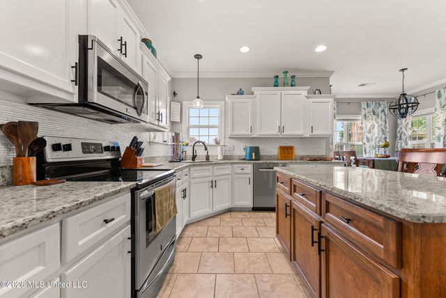569 Walkers Way, Hernando, MS 38632