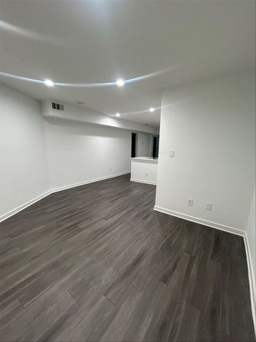 321 E 8th Street 102, Dallas, TX 75203