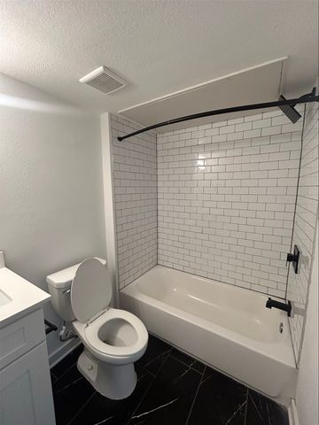 321 E 8th Street 102, Dallas, TX 75203