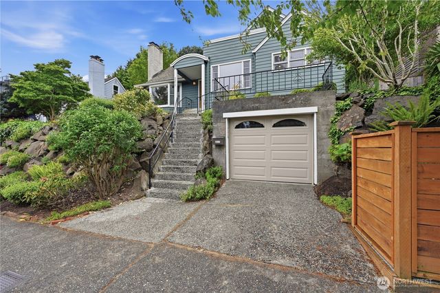 3217 36th Avenue W, Seattle, WA 98199