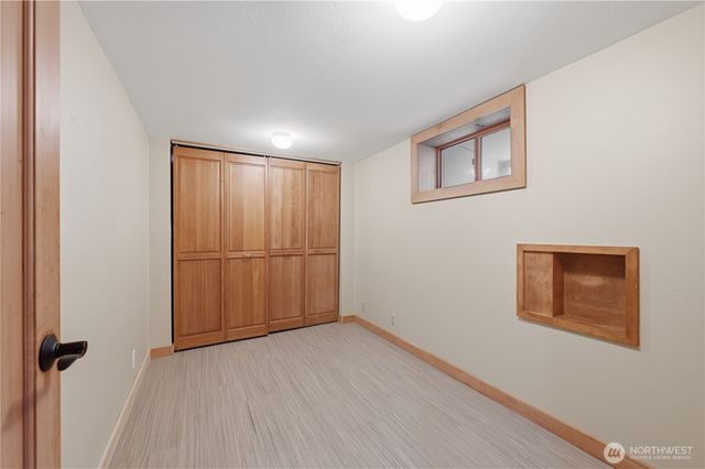 3217 36th Avenue W, Seattle, WA 98199