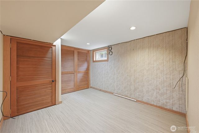 3217 36th Avenue W, Seattle, WA 98199