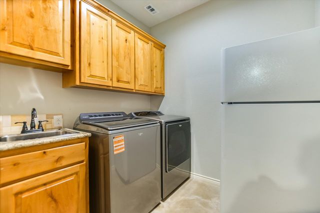 705 Woodland Park DR, Marble Falls, TX 78654