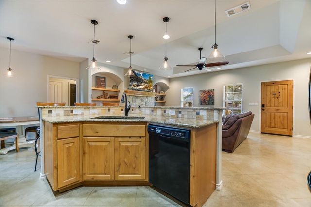 705 Woodland Park DR, Marble Falls, TX 78654