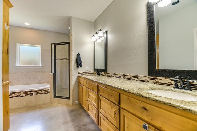 705 Woodland Park DR, Marble Falls, TX 78654