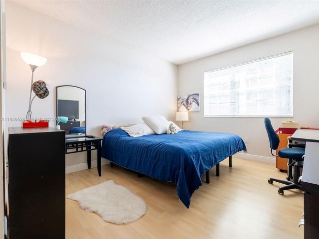 11700 SW 2nd Street 13202, Pembroke Pines, FL 33025