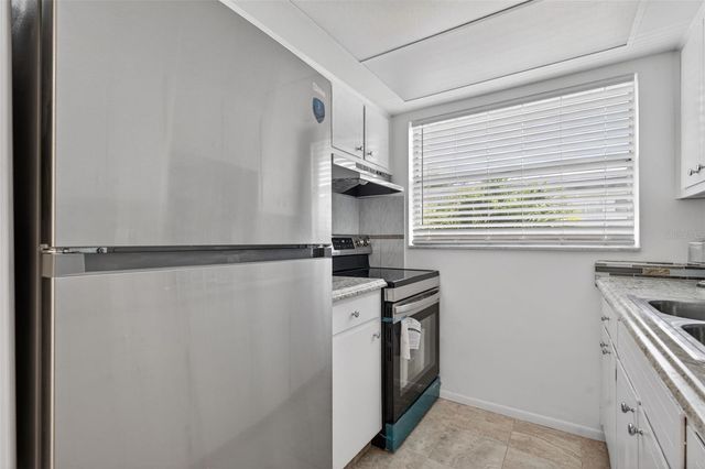 1221 DREW STREET A5, Clearwater, FL 33755