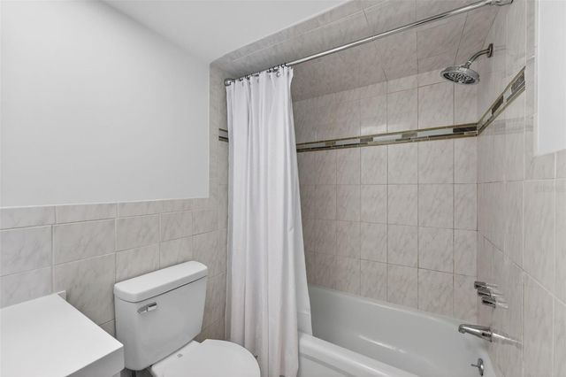 1221 DREW STREET A5, Clearwater, FL 33755