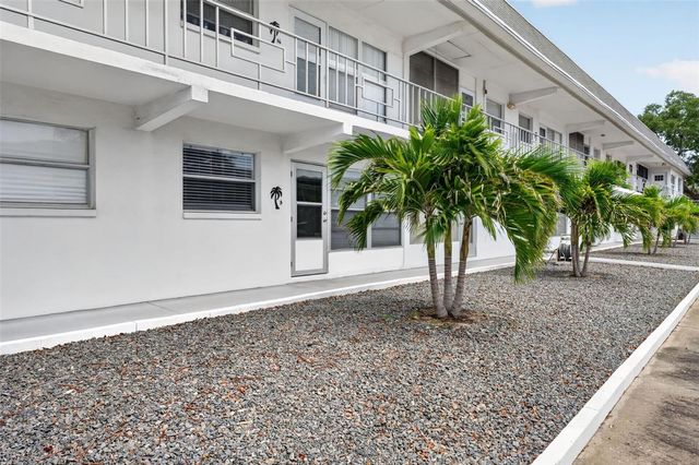 1221 DREW STREET A5, Clearwater, FL 33755