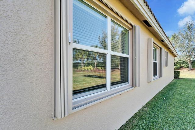 15618 AURORA LAKE CIRCLE, Wimauma, FL 33598