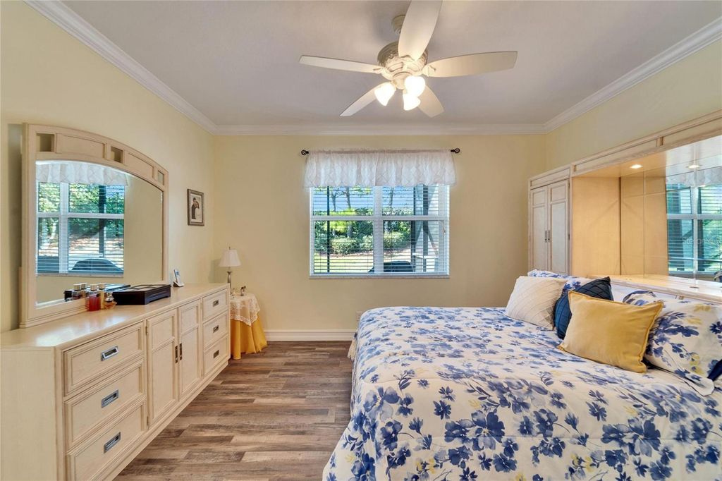 Image 24 of property listing at 15618 AURORA LAKE CIRCLE, Wimauma, FL 33598