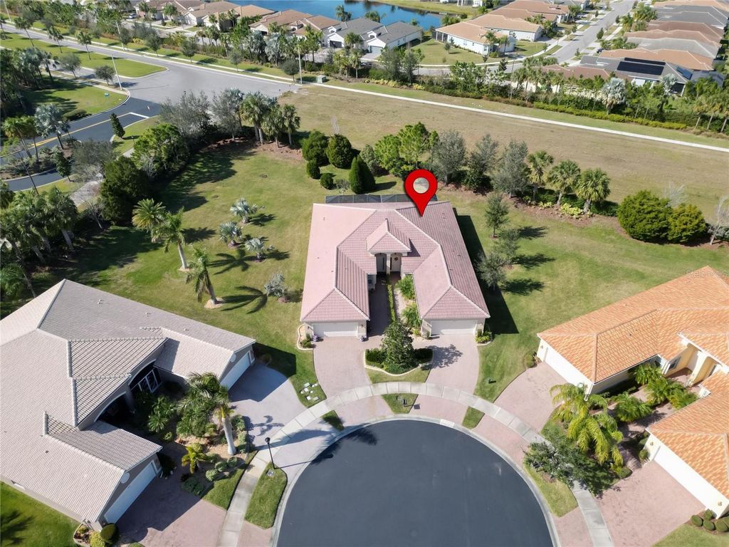 Image 49 of property listing at 15618 AURORA LAKE CIRCLE, Wimauma, FL 33598