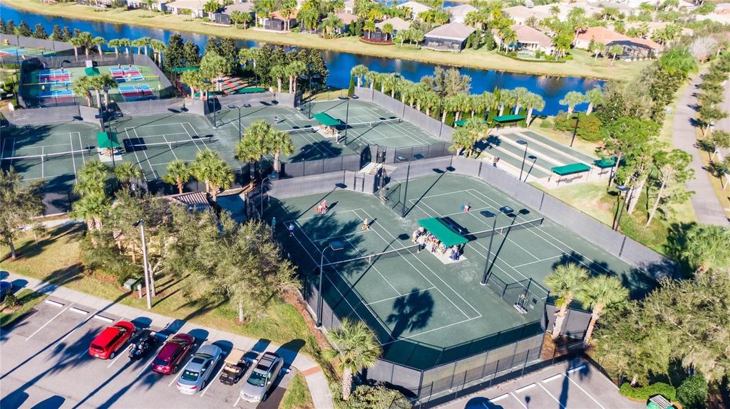 Image 65 of property listing at 15618 AURORA LAKE CIRCLE, Wimauma, FL 33598