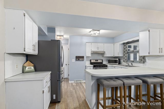 1532 Andover Street, Wyoming, MI 49509