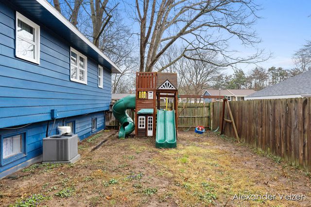 1532 Andover Street, Wyoming, MI 49509