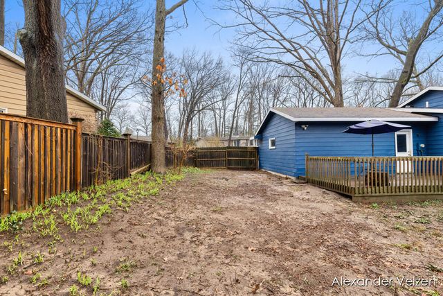 1532 Andover Street, Wyoming, MI 49509