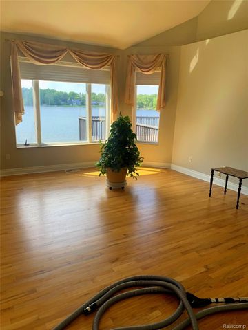 2480 S Baldwin Road, Orion Charter Township, MI 48360