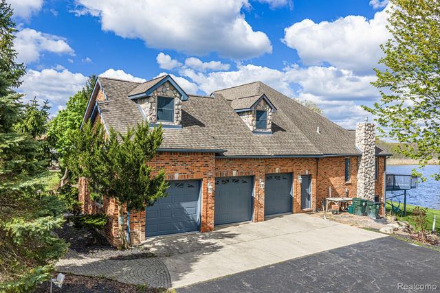 2480 S Baldwin Road, Orion Charter Township, MI 48360