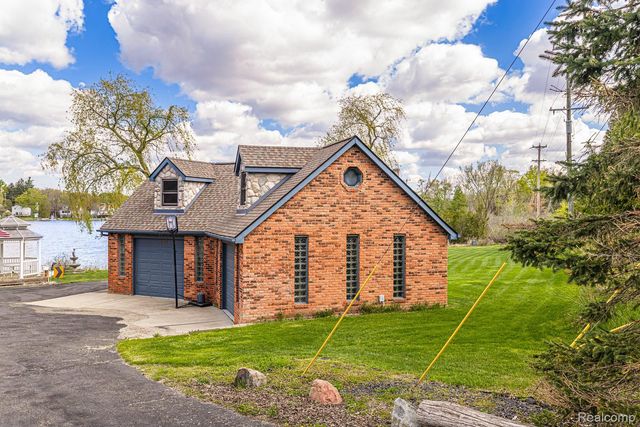 2480 S Baldwin Road, Orion Charter Township, MI 48360