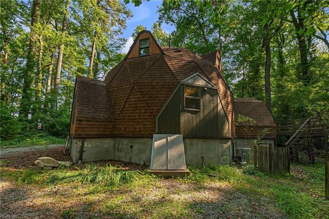 4868 Gardner LN, Suffolk, VA 23434