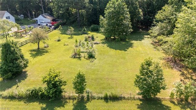 4868 Gardner LN, Suffolk, VA 23434