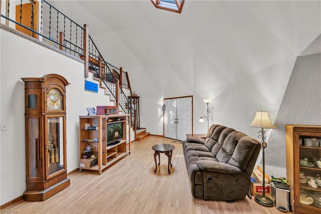 4868 Gardner LN, Suffolk, VA 23434