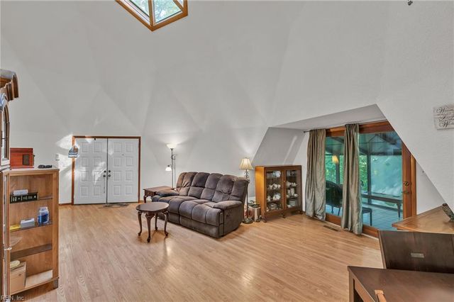 4868 Gardner LN, Suffolk, VA 23434