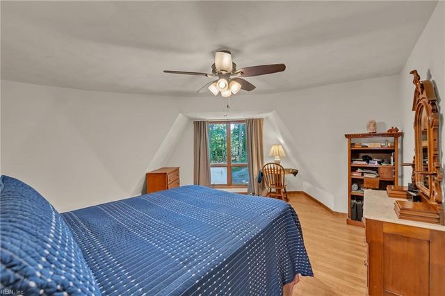 4868 Gardner LN, Suffolk, VA 23434
