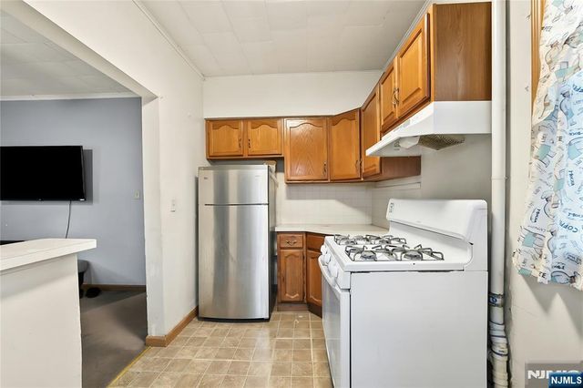 194 Saddle River Road, Saddle Brook, NJ 07663