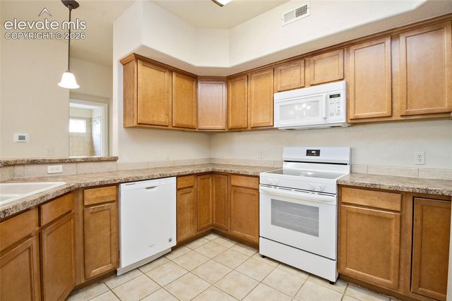 1935 Montura View 104, Colorado Springs, CO 80919