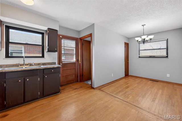 4446 Eminence Avenue, Berkeley, MO 63134