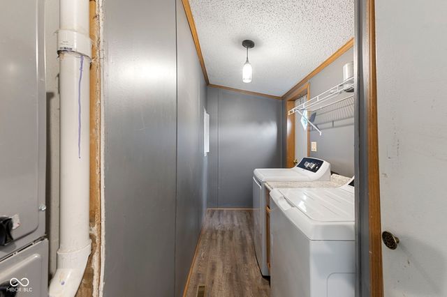 4687 Breckenridge Drive, Columbus, IN 47203