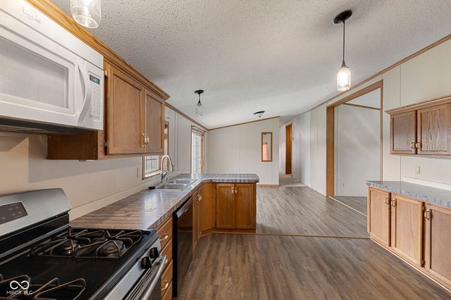 4687 Breckenridge Drive, Columbus, IN 47203