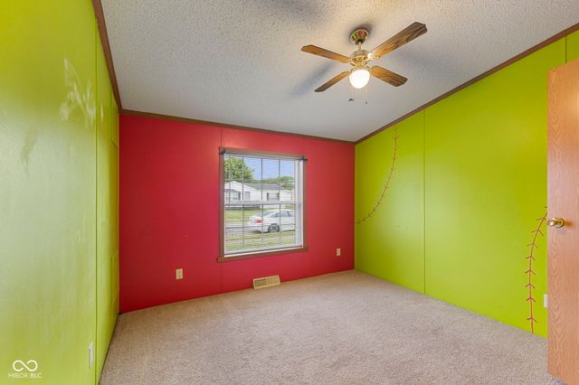 4687 Breckenridge Drive, Columbus, IN 47203