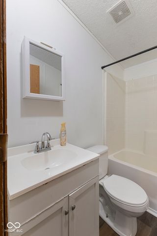 4687 Breckenridge Drive, Columbus, IN 47203