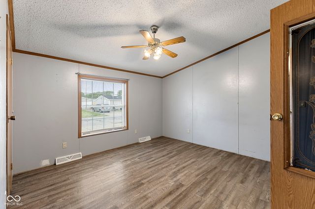 4687 Breckenridge Drive, Columbus, IN 47203