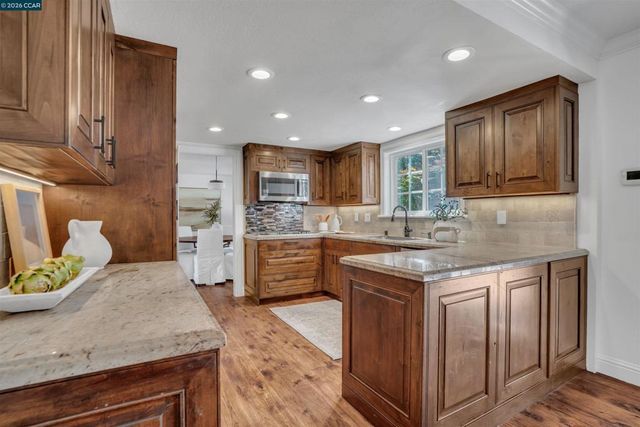 383 Princeton Ln, Danville, CA 94526
