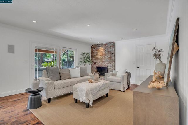 383 Princeton Ln, Danville, CA 94526
