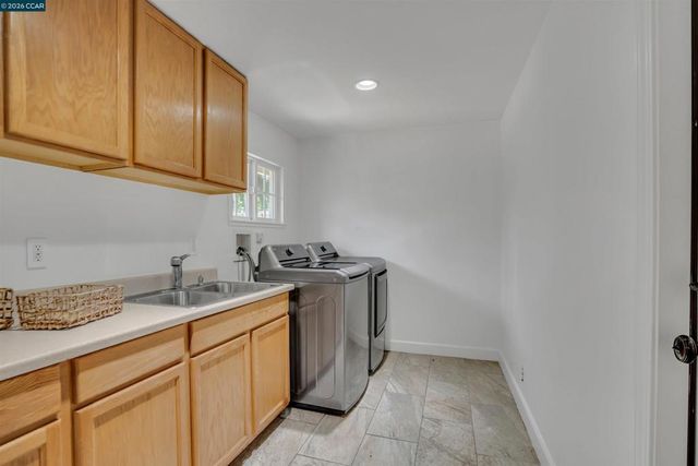 383 Princeton Ln, Danville, CA 94526