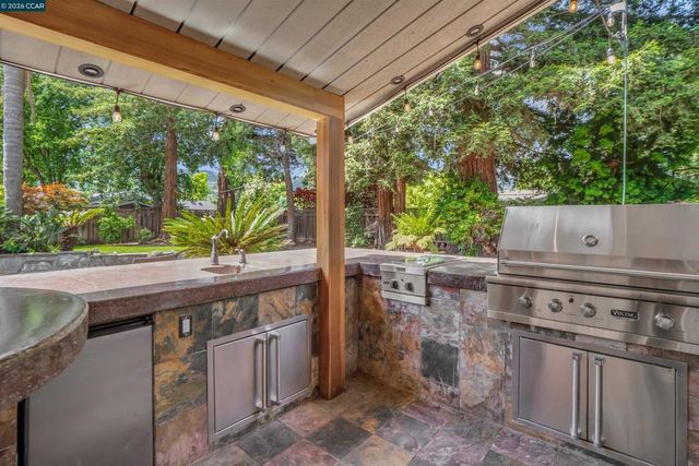 383 Princeton Ln, Danville, CA 94526