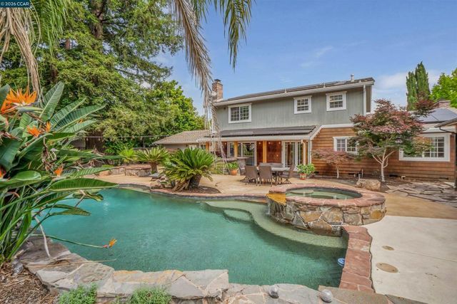 383 Princeton Ln, Danville, CA 94526