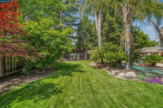 383 Princeton Ln, Danville, CA 94526