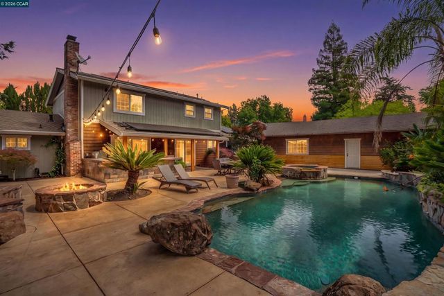 383 Princeton Ln, Danville, CA 94526