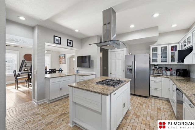 4016 Davenport Street, Omaha, NE 68131