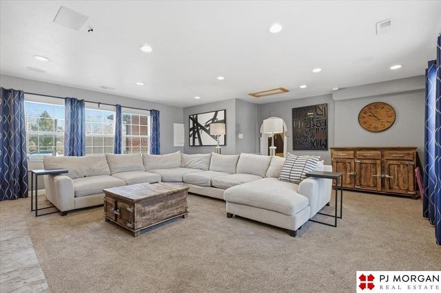 4016 Davenport Street, Omaha, NE 68131