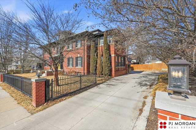 4016 Davenport Street, Omaha, NE 68131