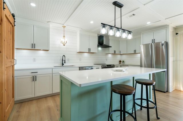 724 115TH AVENUE N 2202, St Petersburg, FL 33716