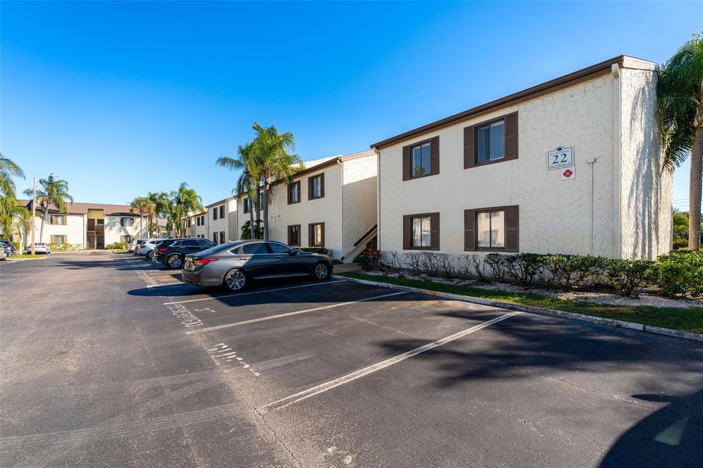 724 115TH AVENUE N 2202, St Petersburg, FL 33716