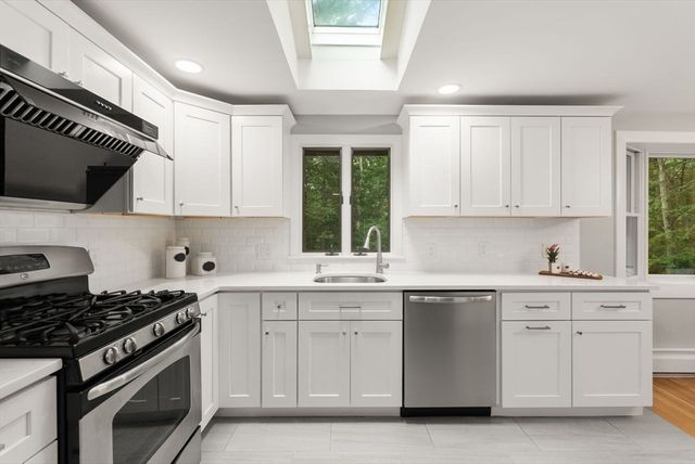 25 Meadowbrook Road, Sudbury, MA 01776