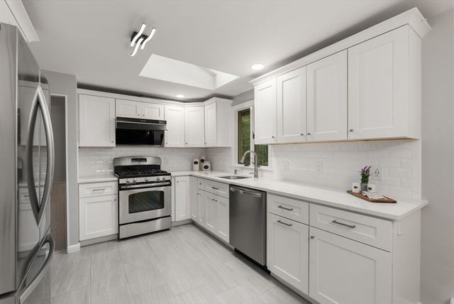25 Meadowbrook Road, Sudbury, MA 01776
